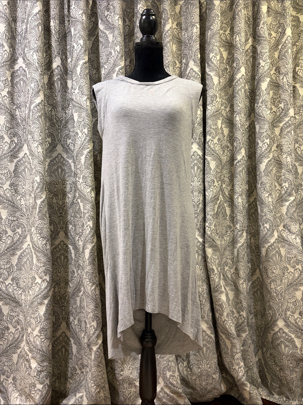 Draped back muscle sleeve T-shirt, dress